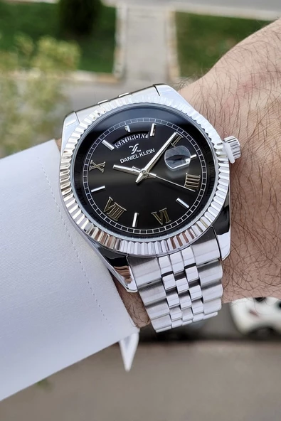 Daniel Klein DKISTE831 Kadranı Siyah Kordonu Gümüş Renk Takvim ve Gün Fonksiyonlu Erkek Kol Saati
