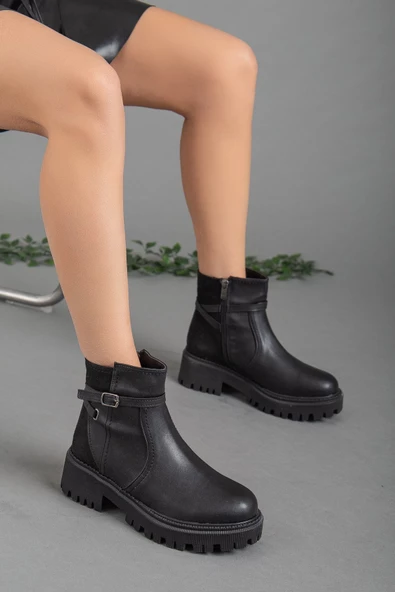 Kalın Taban Bağsız Tokalı Siyah Kadın Postal Bot - Resim 2