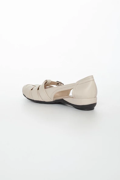 Tokalı Bej Büyük Numara Kadın Ayakkabısı Günlük - Resim 4