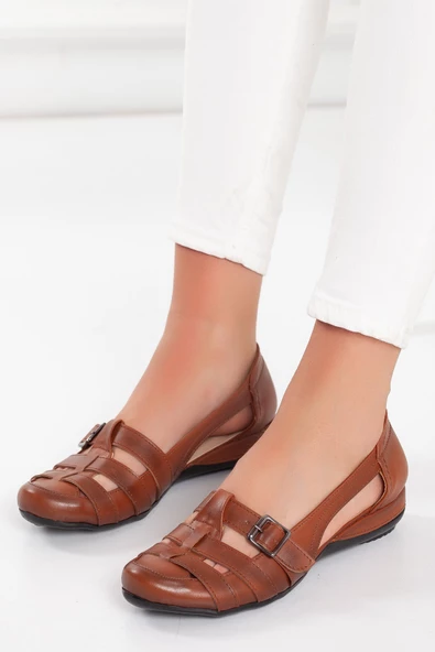 Tokalı Taba Büyük Numara Kadın Ayakkabısı Günlük ürün görseli