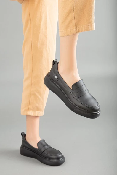 Kolej Model Kalın Taban Cilt Siyah Kadın Günlük Ayakkabı ürün görseli 1