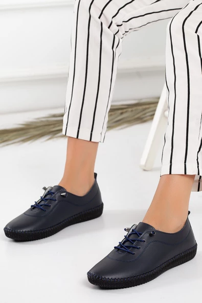 Hakiki Deri Ortopedik Saraçlı Lacivert Büyük Numara Kadın Ayakkabısı Günlük - Resim 2