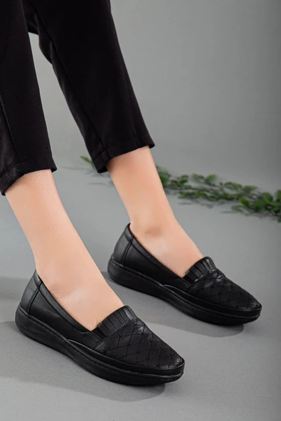 Hakiki Deri Nakış Detaylı Siyah Büyük Numara Kadın Ayakkabısı Günlük - Resim 2
