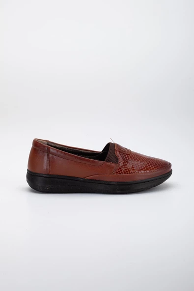 Hakiki Deri Yüz Parlak Taba Büyük Numara Kadın Ayakkabısı Günlük - Resim 3