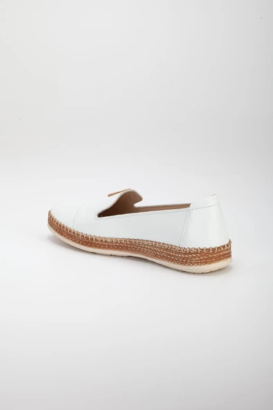 Hakiki Deri Ortopedik Saraçlı Beyaz Büyük Numara Kadın Ayakkabısı Günlük - Resim 5