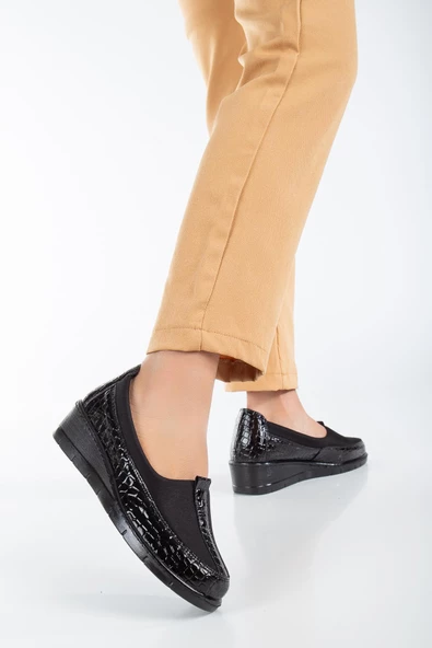 Hakiki Deri Rugan ve Dalgıç Malzeme Siyah Büyük Numara Kadın Ayakkabısı Günlük - Resim 2
