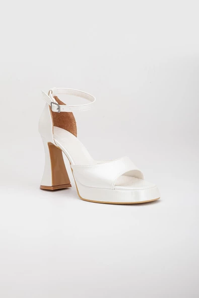 Kalın Tek Bant Kadeh Topuk Cilt Sedef Kadın Platform Topuk Sandalet - Resim 4