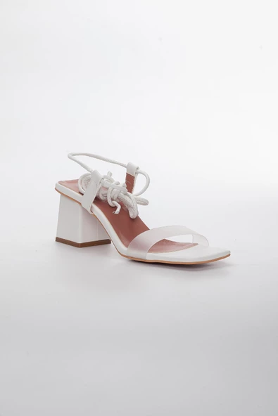 Bilek Sargılı Mat Şeffaf Beyaz Kadın Topuklu Sandalet - Resim 4