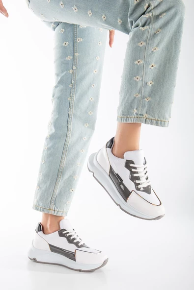 Süet ve Paraşüt Faylon Taban Beyaz Kadın Spor Ayakkabı - 2