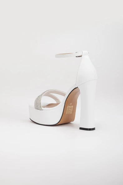 Kalın Taş Tek Bant Platform Topuk Beyaz Kadın Abiye Ayakkabı - Resim 5
