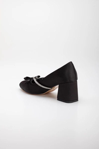 Fiyonk Taş Detaylı Saten Siyah Büyük Numara Kadın Ayakkabısı Topuklu - 5