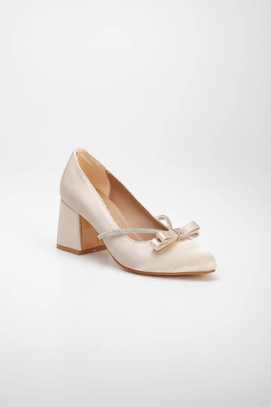 Fiyonk Taş Detaylı Saten Ten Büyük Numara Kadın Ayakkabısı Topuklu - Resim 4