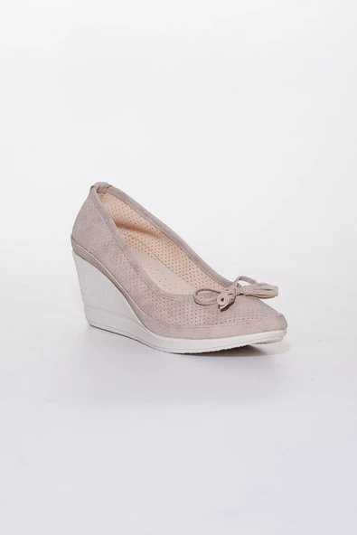 Dolgu Taban Lazer Kesim Bej Kadın Dolgu Topuklu Ayakkabı - Resim 3