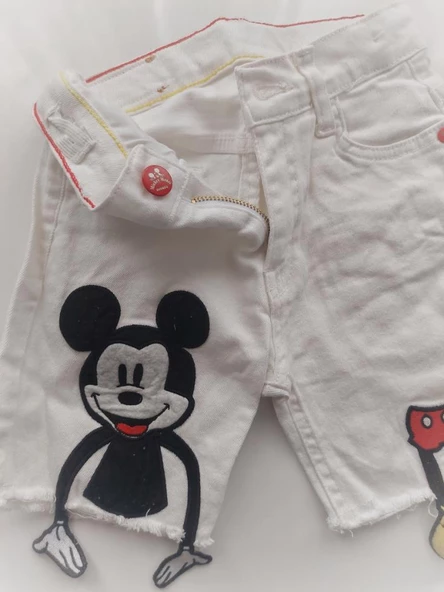MODAVALS MICKEY APLİKELİ DERİ DETAYLI BOYUNLUKLU BEYAZ KOT ŞORTLU ERKEK ÇOCUK TAKIM - SARI - 4