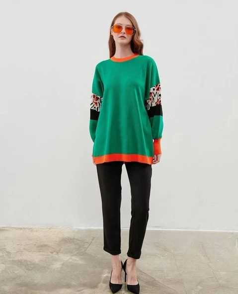 Modatalika Kadın Uzun Kollu Düz ve Kolları Desen Kombinli Oversize Triko Tunik - Resim 11