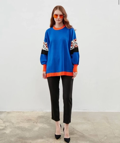 Modatalika Kadın Uzun Kollu Düz ve Kolları Desen Kombinli Oversize Triko Tunik - Resim 3