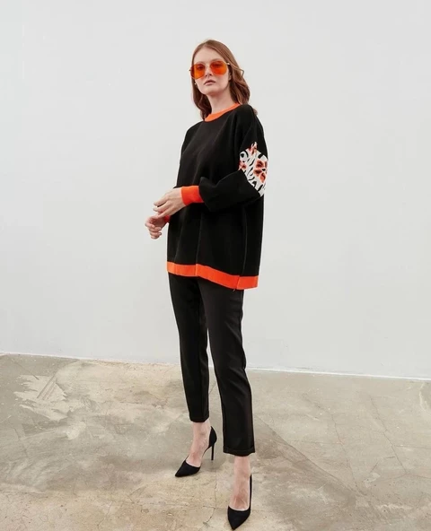 Modatalika Kadın Uzun Kollu Düz ve Kolları Desen Kombinli Oversize Triko Tunik - Resim 8