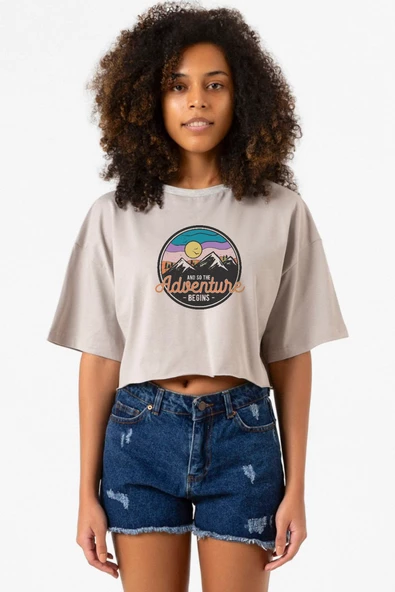 And So The Adventure Begins Taş Rengi Kadın Crop Kapşonlu ürün görseli 1
