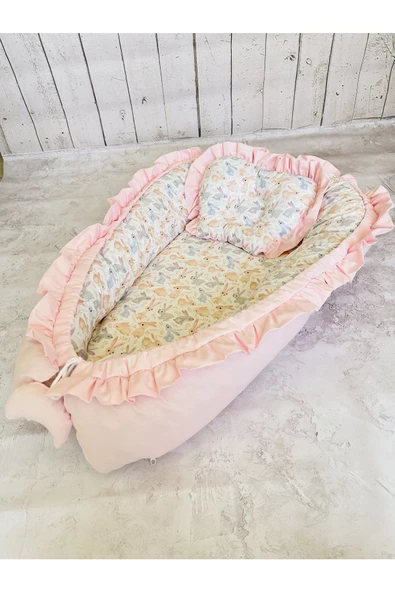 Baby Nest Tavşanlar Fırfırlı Ortopedik Çift Taraflı Bebek Yatağı Anne Yanı Bebek Yatağı