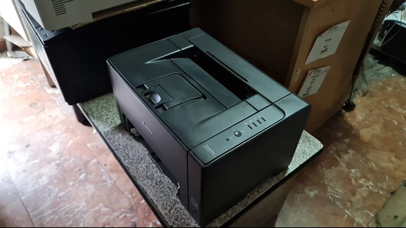Canon i-SENSYS LBP7018C (2. El Yazıcı) - 4