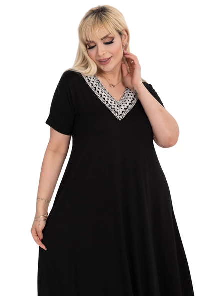 Melsay Butik Siyah V Yaka Dantel Detaylı Asimetrik Kısa Kollu Elbise - Resim 3