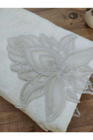 Ece Fransız Güpürlü Krem Kadife Havlu 50&90 - Resim 2