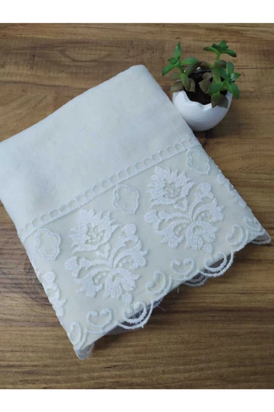Feriha Krem Kadife Havlu 50&90