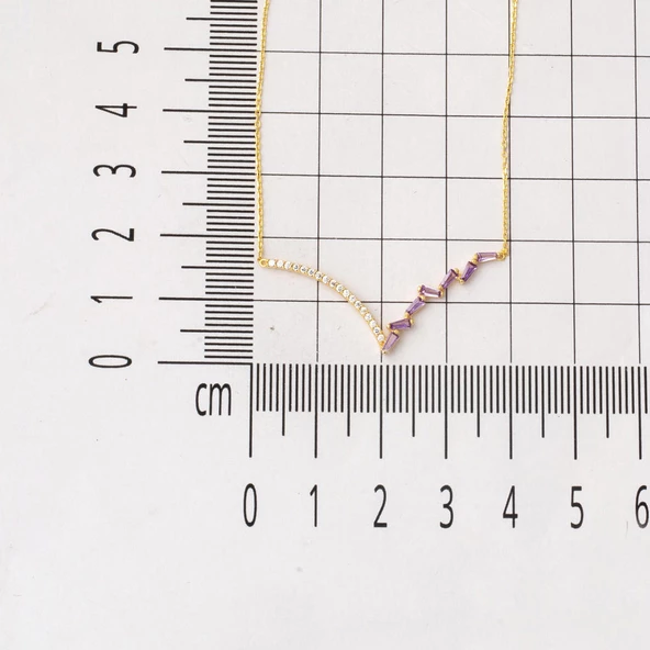 14 Ayar Mor Taşlı V Tarzı Altın Kolye - Resim 4