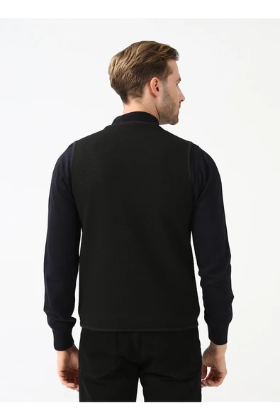 V Yaka Kapitone Siyah Erkek Kazak Tr2013700297 - 4