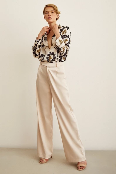 V Yaka Desenli  Saten Gömlek Bej - Resim 4