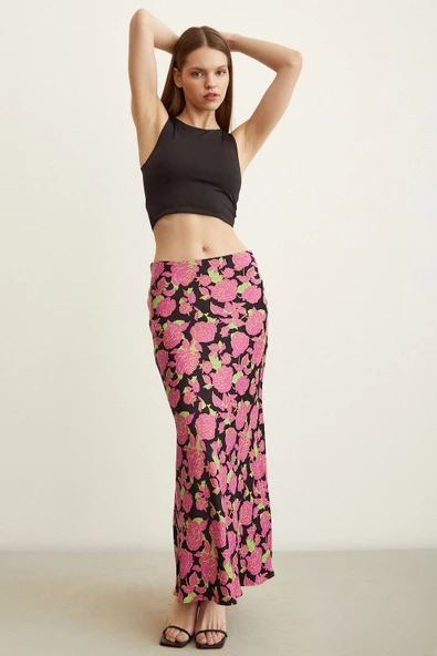 Gül Desenli Saten Etek Pembe ürün görseli