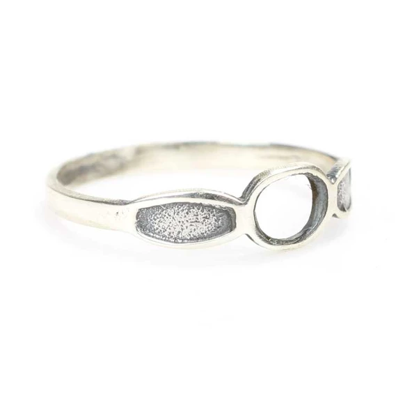 925 Ayar Gümüş Oval Motifli Yüzük ürün görseli