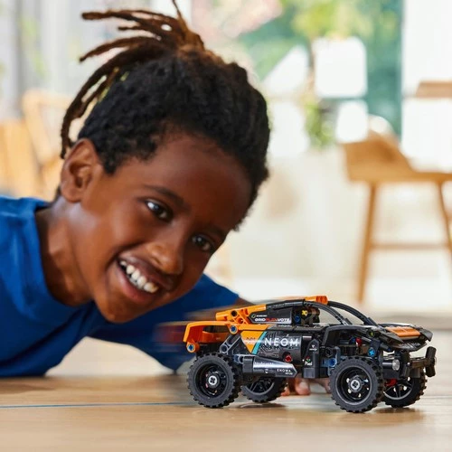 LEGO Technic 42166 NEOM McLaren Extreme E Race Car (252 Parça) - 6