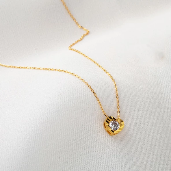 Kalp Tasarım Tektaşlı 22 Ayar Altın Kolye - Resim 3