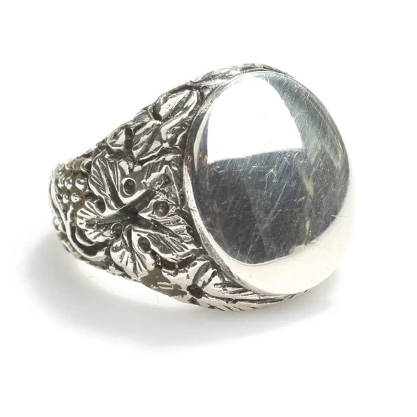 925 Ayar Gümüş Oval Kaşlı İşleme Kollu Erkek Yüzük ürün görseli