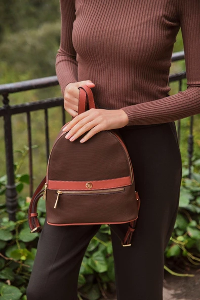 U.S. Polo Assn. Kadın Sırt Çantası  Fındık Us22570 - 2