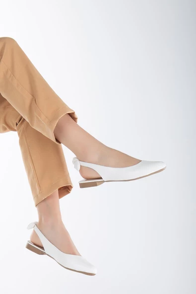 Topuk Açık Fiyonklu Cilt Beyaz Kadın Babet ürün görseli