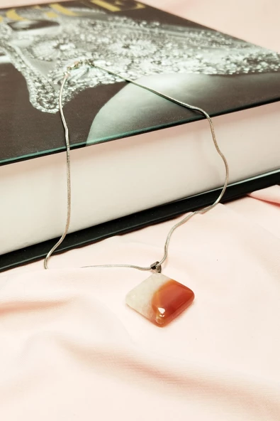 Akik Doğal Taşı Zincirli El Yapımı Kolye Uç: 3 cm Zincir: 20 cm kutulu - Resim 7