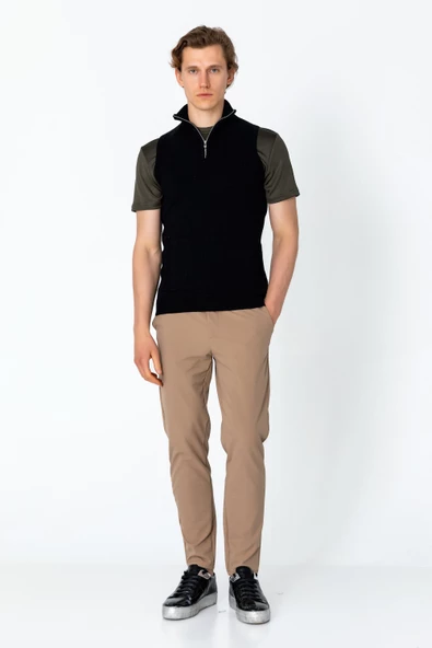 Erkek Fit Rahat Yakası Fermuarlı Kanguru Cepli Yelek - 2