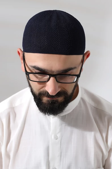 Lacivert Safir Dantel Detaylı Örme Namaz Takkesi - Resim 4