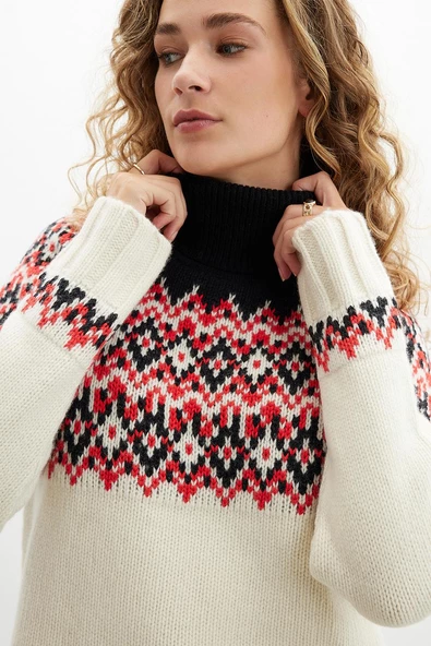 Styleboom X Peraluna COTSWOLD FAIR ISLE PULLOVER Balıkçı Yaka Baklava Desen Kazak Kadın Triko Kazak - Ekru Multi - 3
