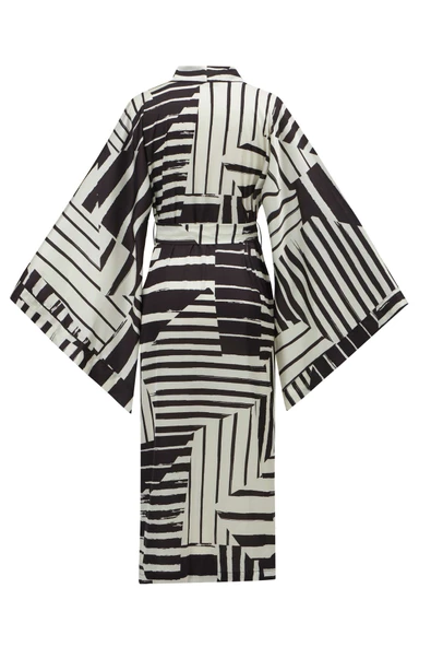 Peraluna HANITA Geometrik Desenli 120 CM Saten Yazlık Kadın Kimono - Siyah/Ekru - 10