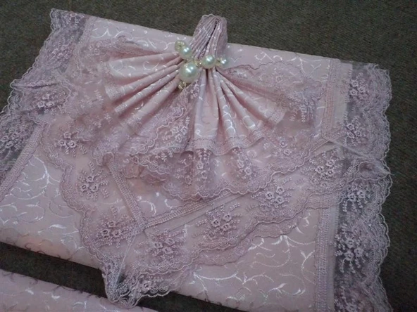 Gold Dantelli Masa Örtüsü Takımı 26 parça Pudra Pembe