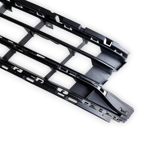 VW Passat B8 2015-2019 Ön Tampon Izgarası Siyah Çıtalı Tip 3G0853671D - Resim 3