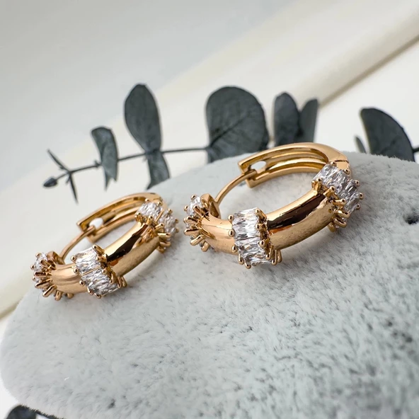 Zirkon Taşlı Halka Küpe - 7