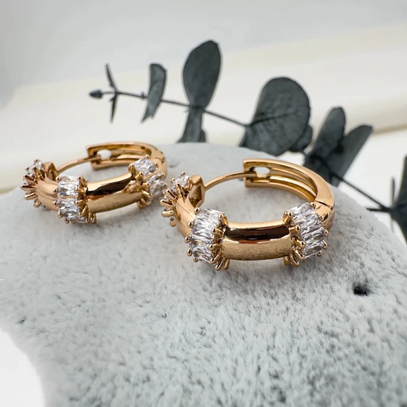 Zirkon Taşlı Halka Küpe - 3