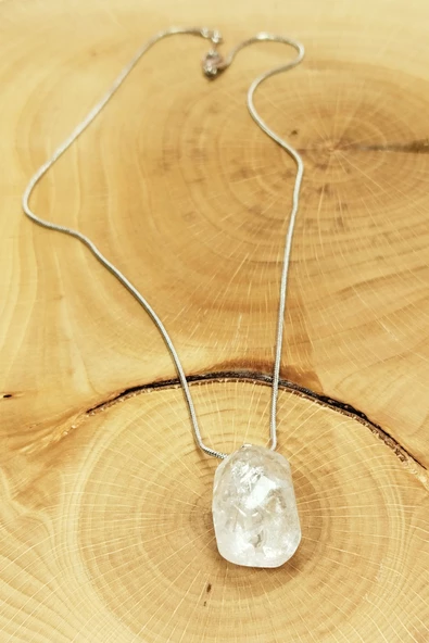 Kuvars Doğal Taşı Zincirli El Yapımı Kolye Uç: 2 cm Zincir: 20 cm Kutulu - 7