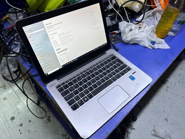 HP EliteBook Folio 1020 G1 M 5Y51 8 GB 128 GB SSD 12.5" W10 Dizüstü Bilgisayar (Teşhir)