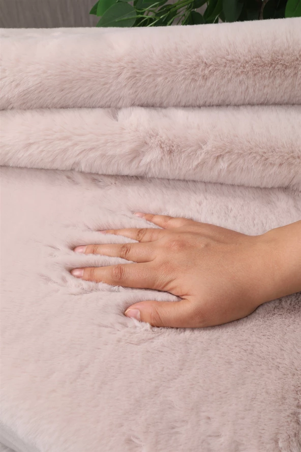 Dekoratif Tavşan Tüyü Ultra Yumuşak Peluş Kaymaz Halı Yolluk Vizon - Resim 2