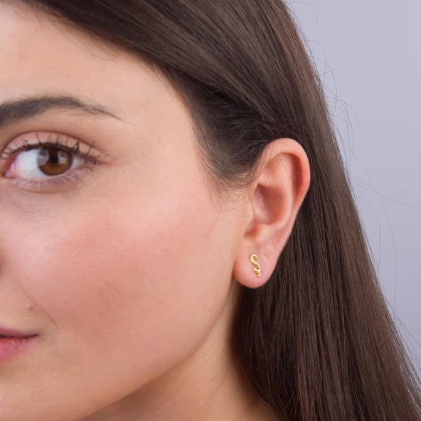 14 Ayar Altın Ş Harf Küpe 0,46 gr - 3